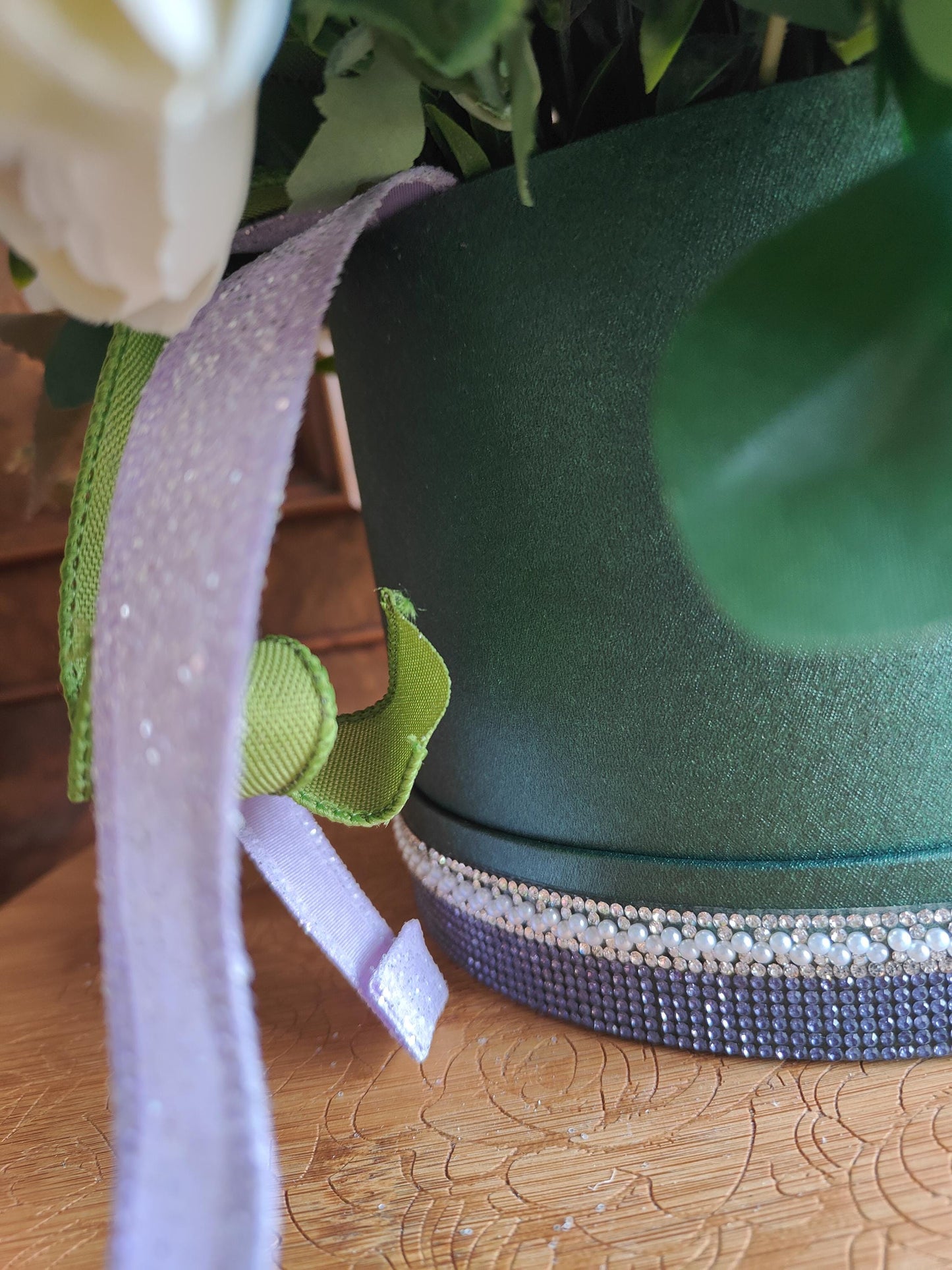 Bridgerton Flower Arrangement, Vintage Pink Roses in Dark Green Hat Box Mothers Day, Gift, Present