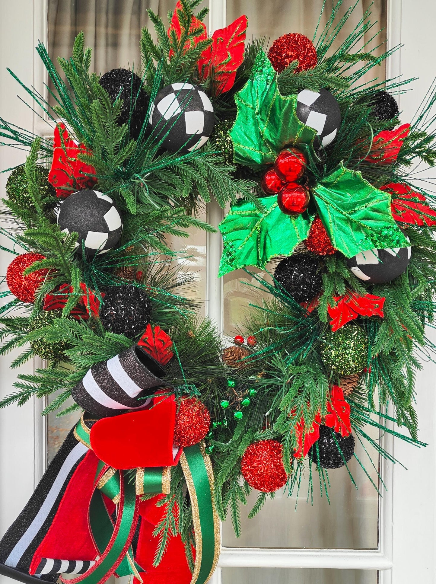 Christmas wreath green red black harlequin large 65cm