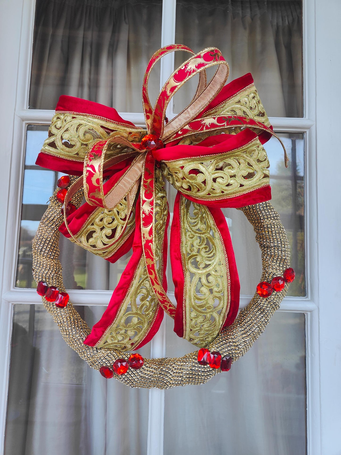 Gold and red wreath Christmas wreath diamante jewels gems