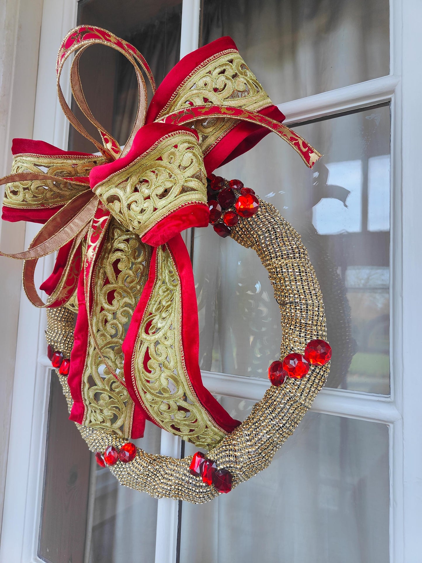 Gold and red wreath Christmas wreath diamante jewels gems