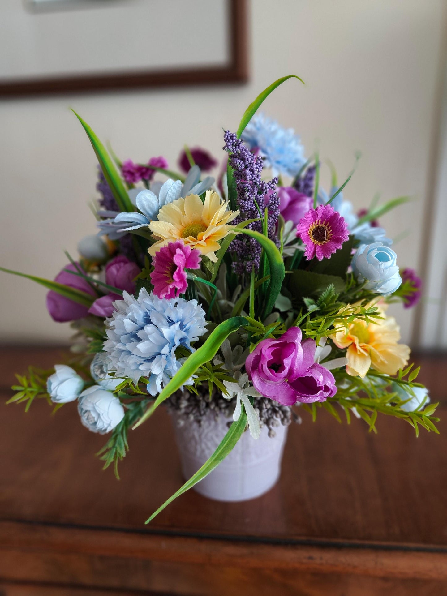 Flower arrangement pink red display tablecentre gift birthday yellow flowers Spring Summer anniversary