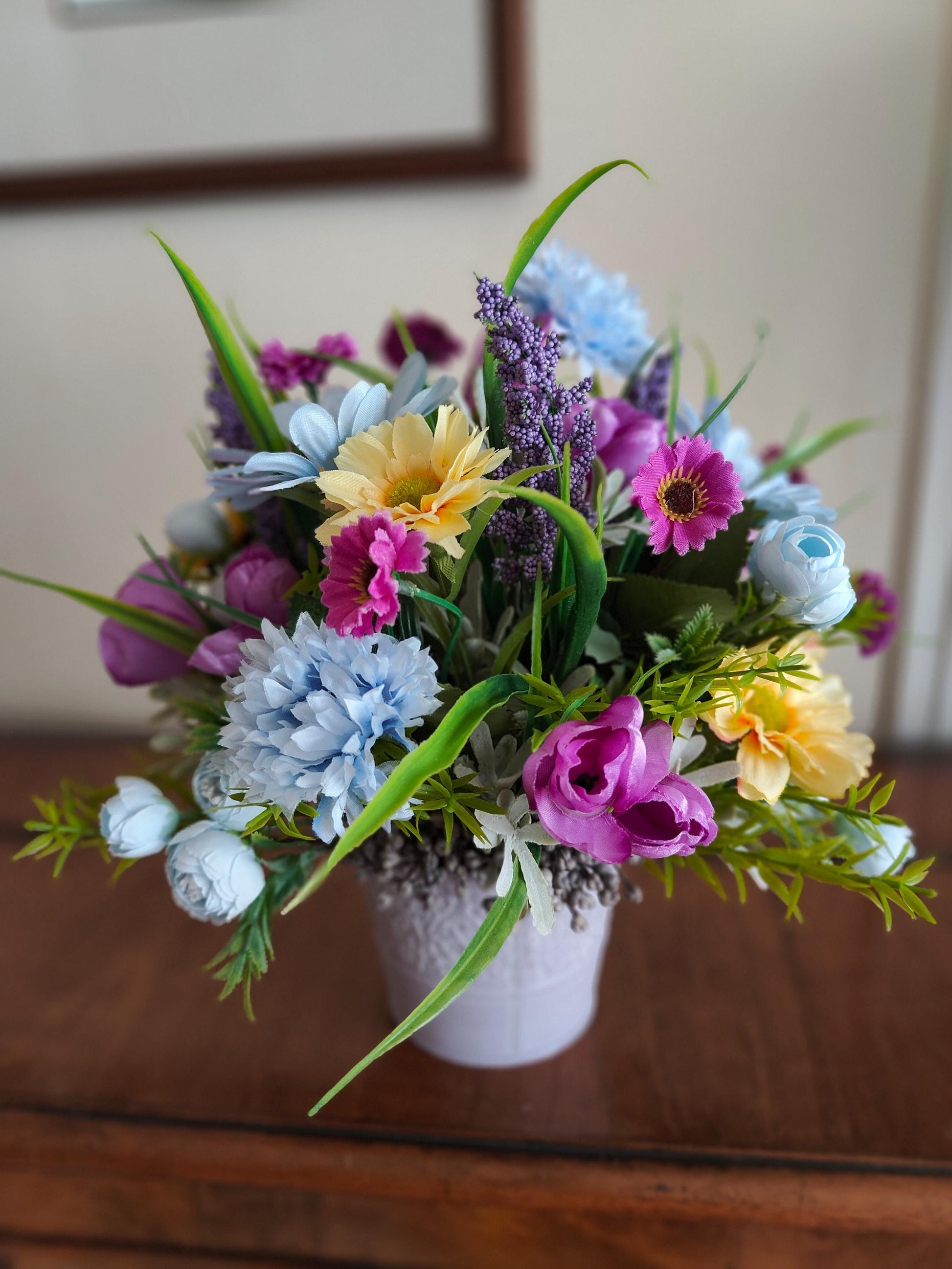 Flower arrangement pink red display tablecentre gift birthday yellow flowers Spring Summer anniversary