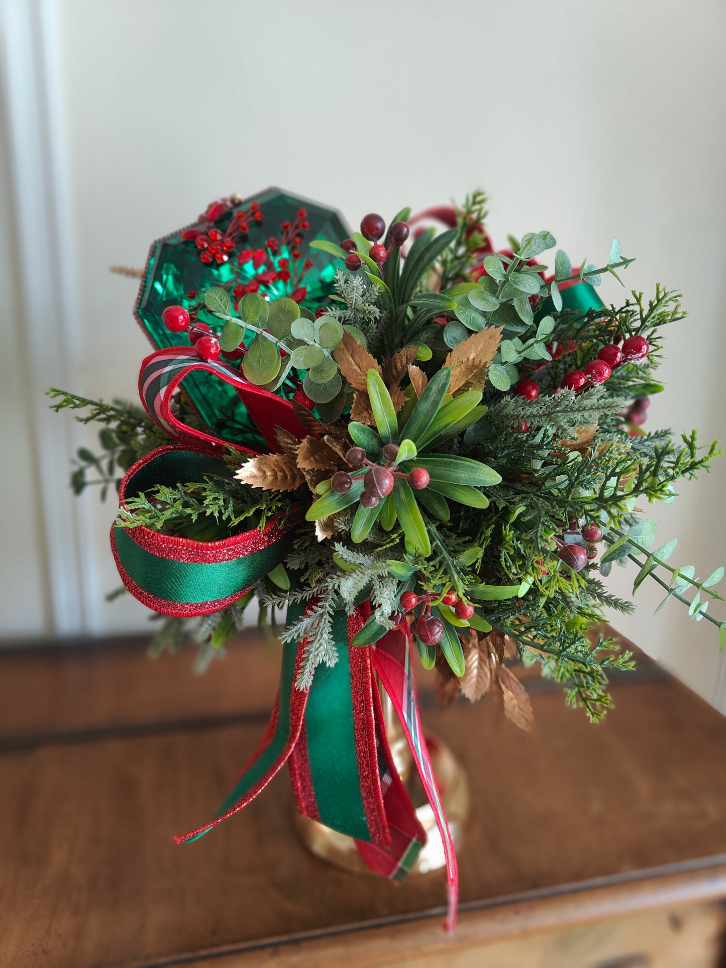 Christmas arrangement decoration tablecentre pedestal gold vase traditional centrepiece