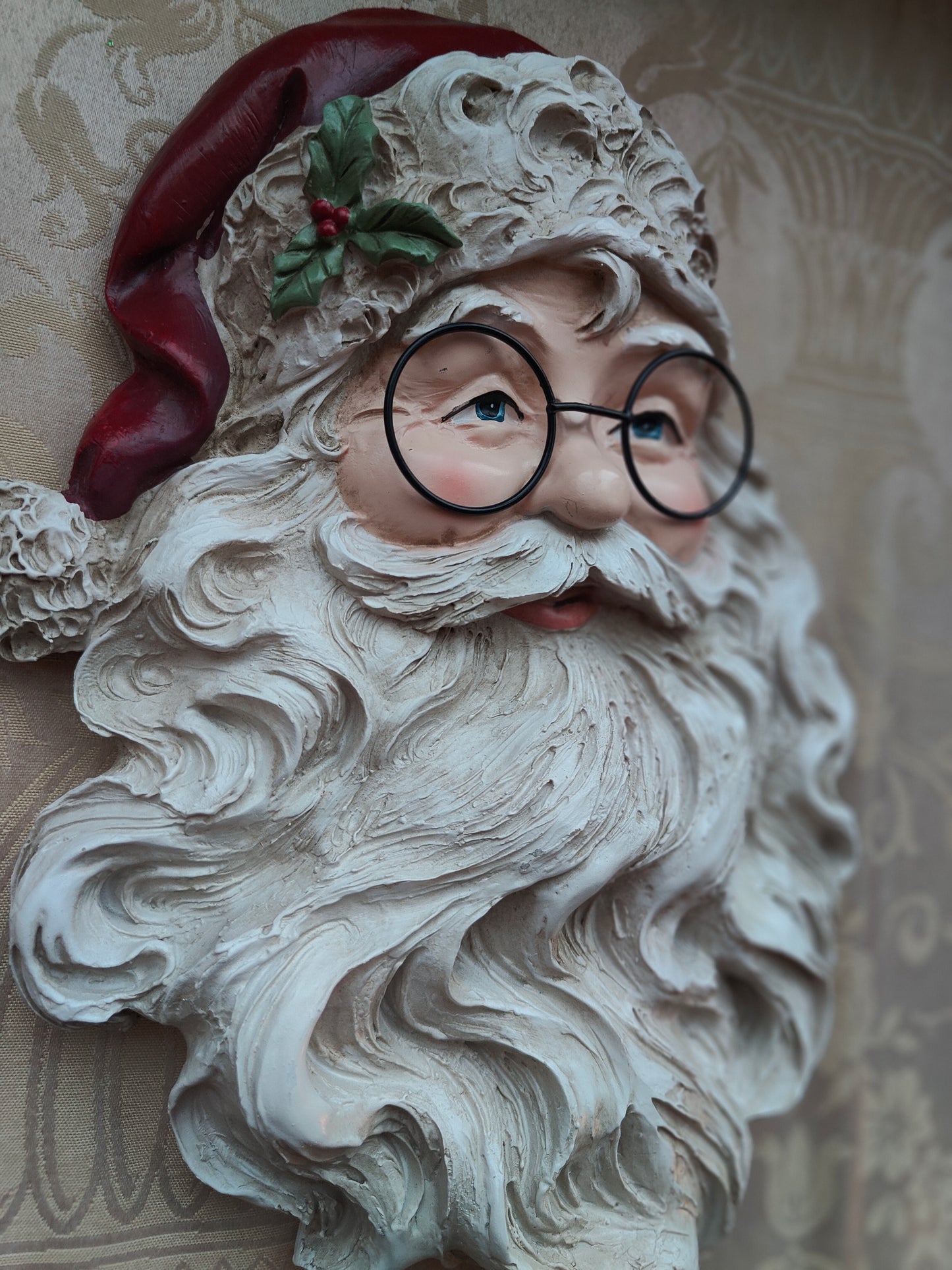 Santa face wall decoration