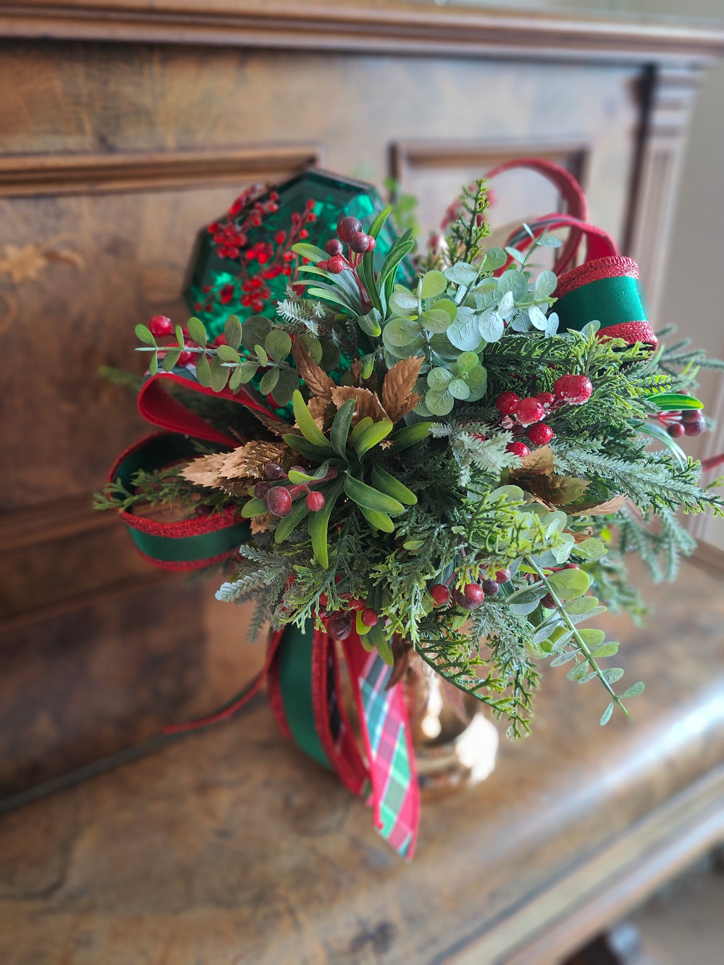 Christmas arrangement decoration tablecentre pedestal gold vase traditional centrepiece