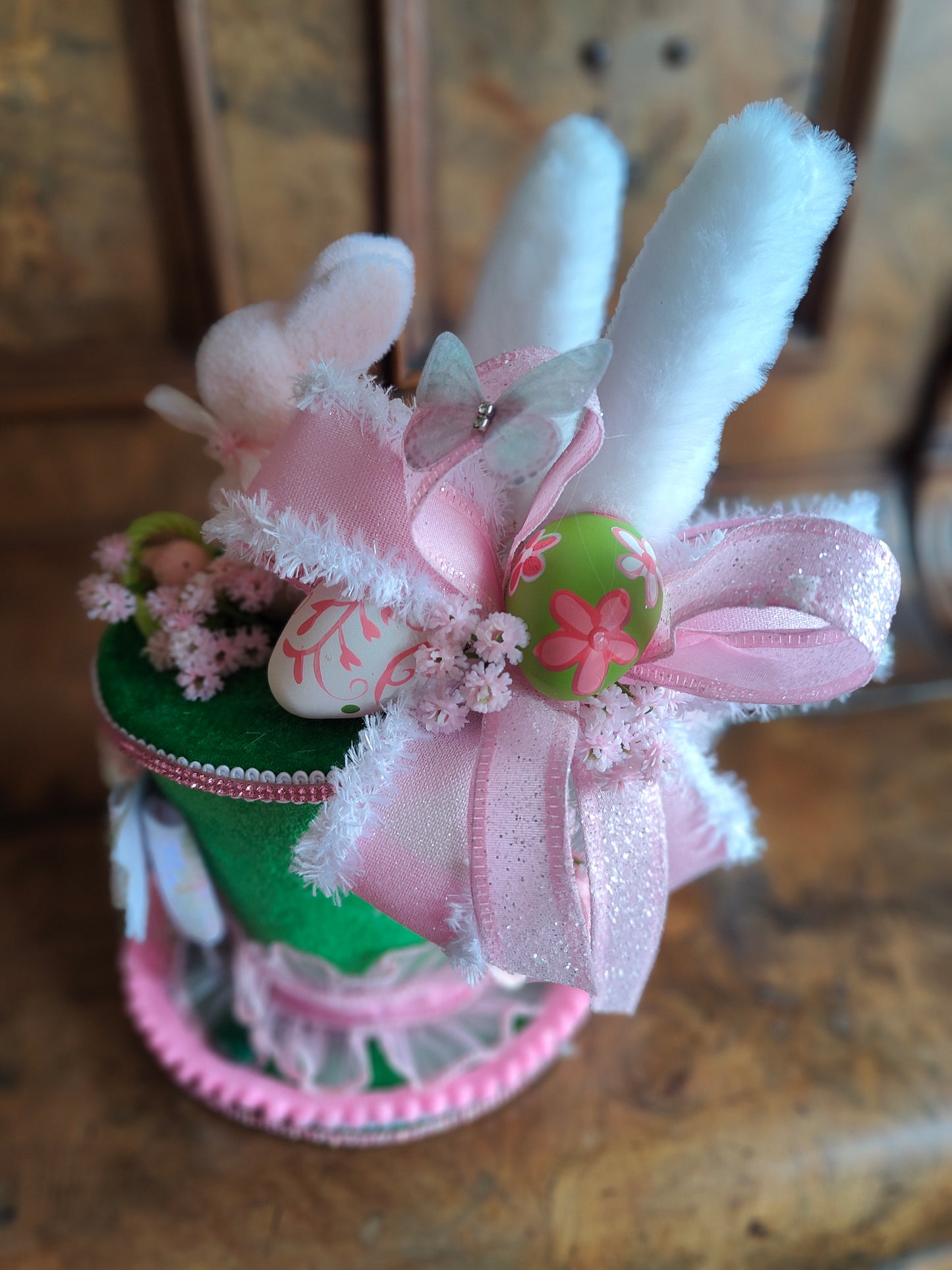 Easter centrepiece decoration bunny top hat