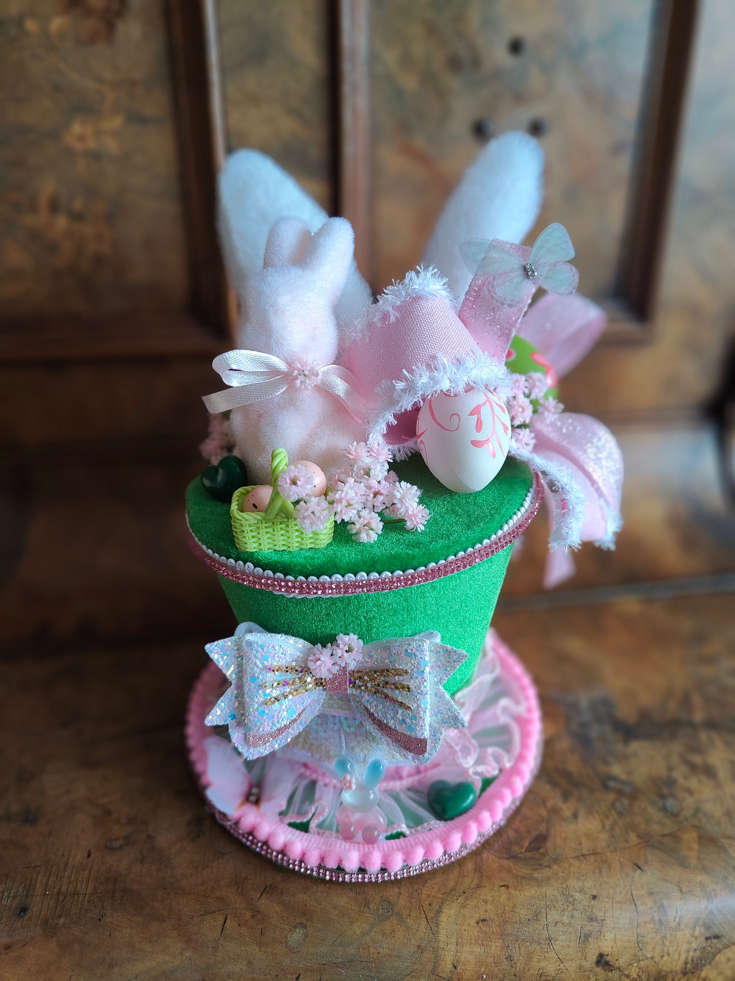 Easter centrepiece decoration bunny top hat