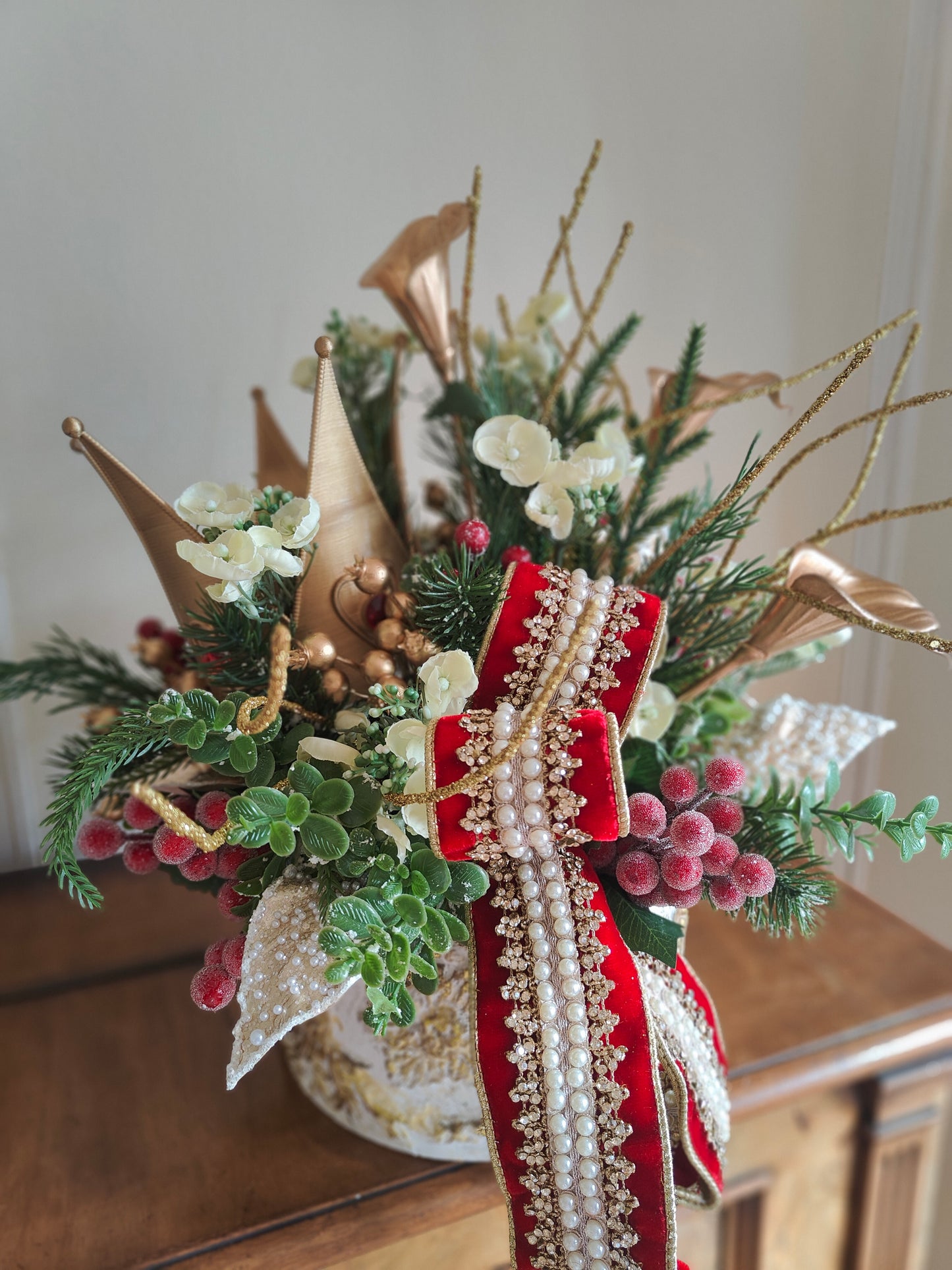 Christmas tablecentre luxury ivory red gold arrangement centrepiece