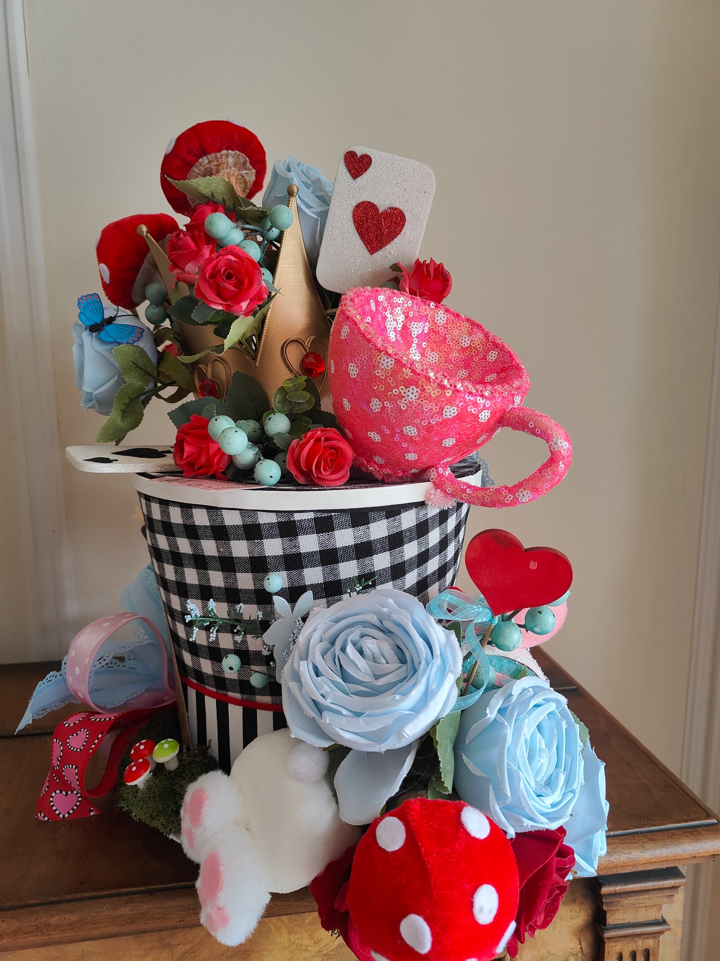 Alice in Wonderland centrepiece ornament party decoration theme top hat blue and red Mad Hatter wedding decor