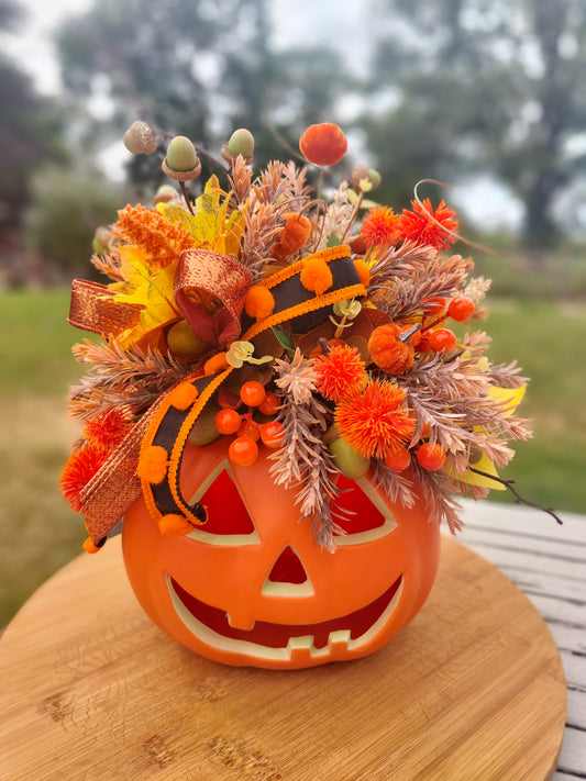 Autumn Pumpkin centrepiece tablecentre flower arrangement Halloween decor