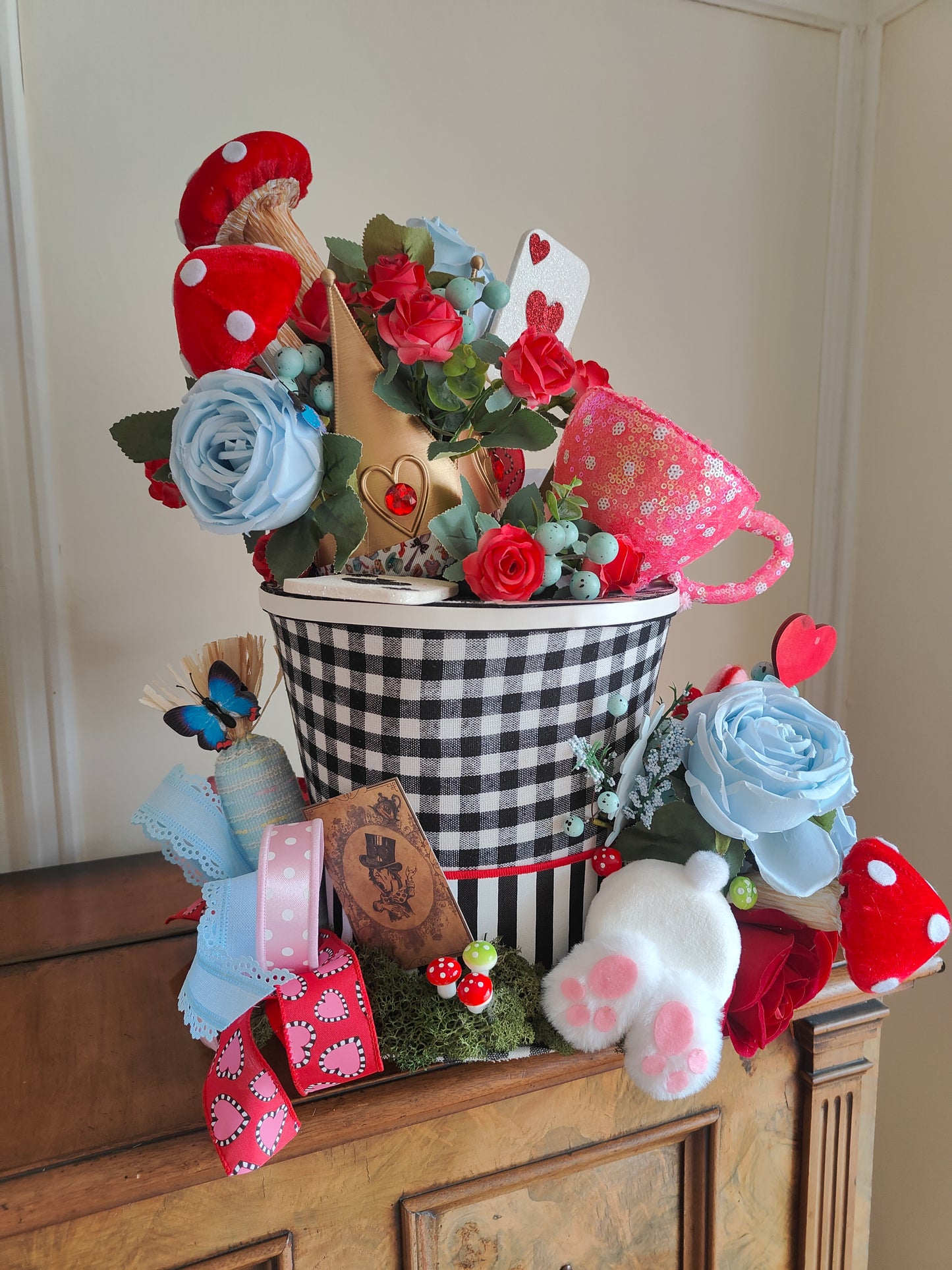Alice in Wonderland centrepiece ornament party decoration theme top hat blue and red Mad Hatter wedding decor