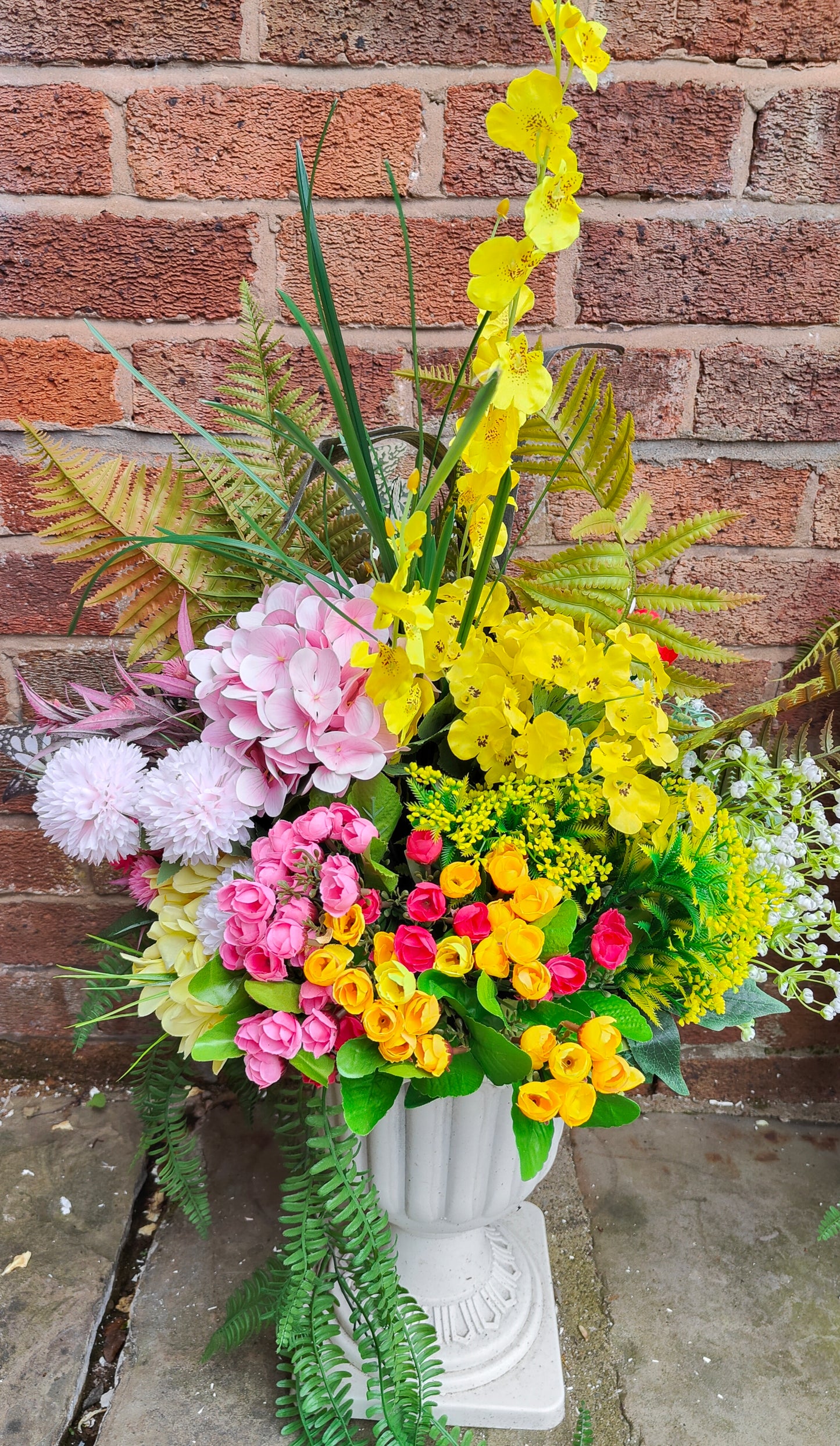 Large artificial flowers planter centrepiece display large roses wedding party display tablecentre