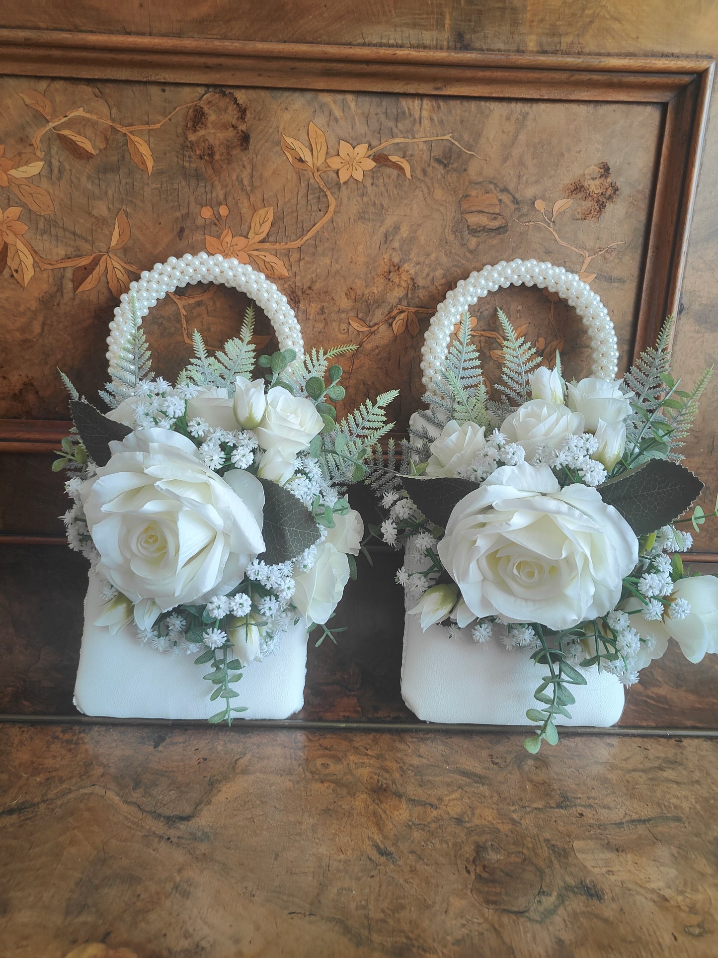 Bridesmaid handbag bouquet wedding flowers mobile phone holder