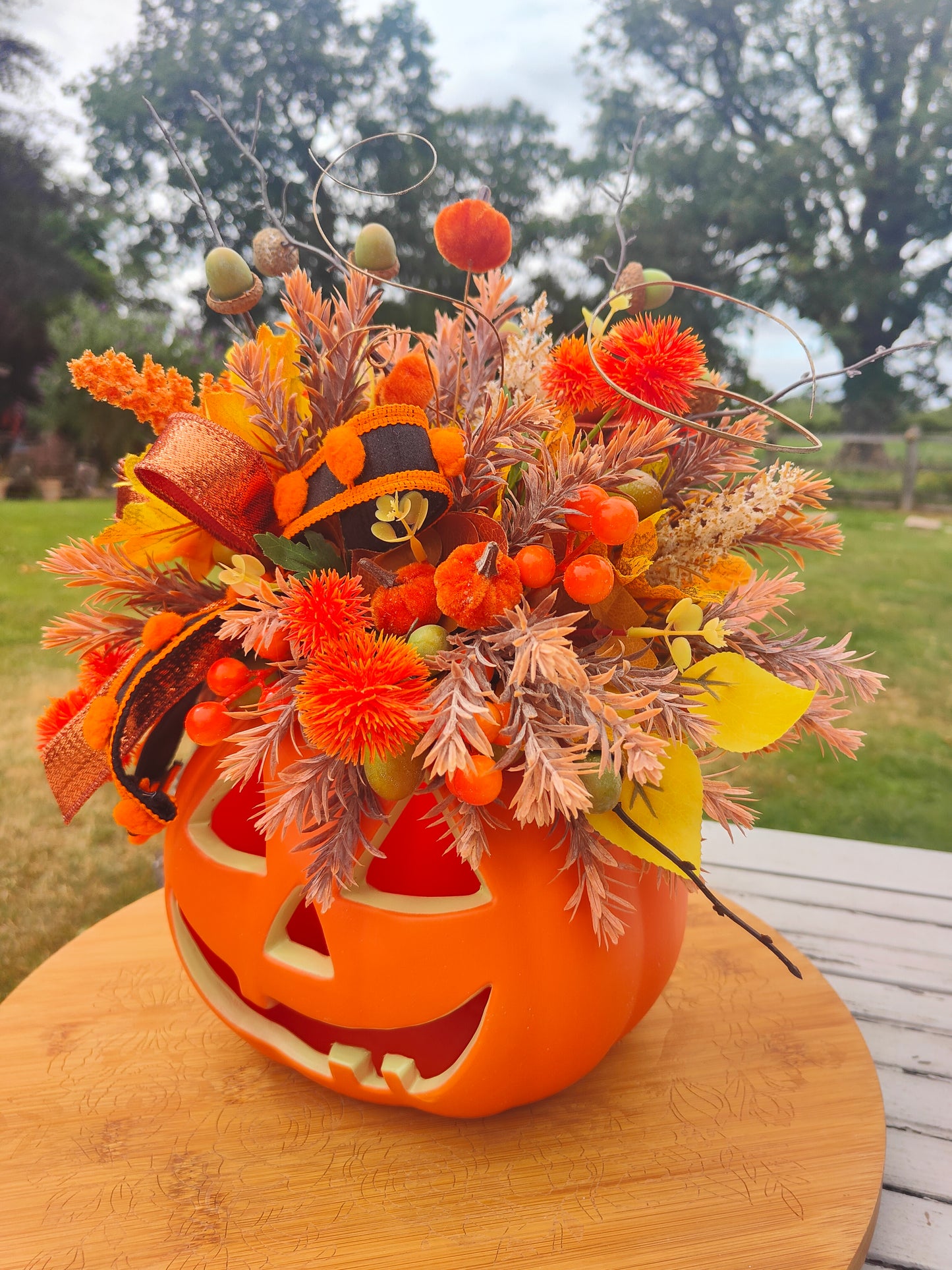 Autumn Pumpkin centrepiece tablecentre flower arrangement Halloween decor