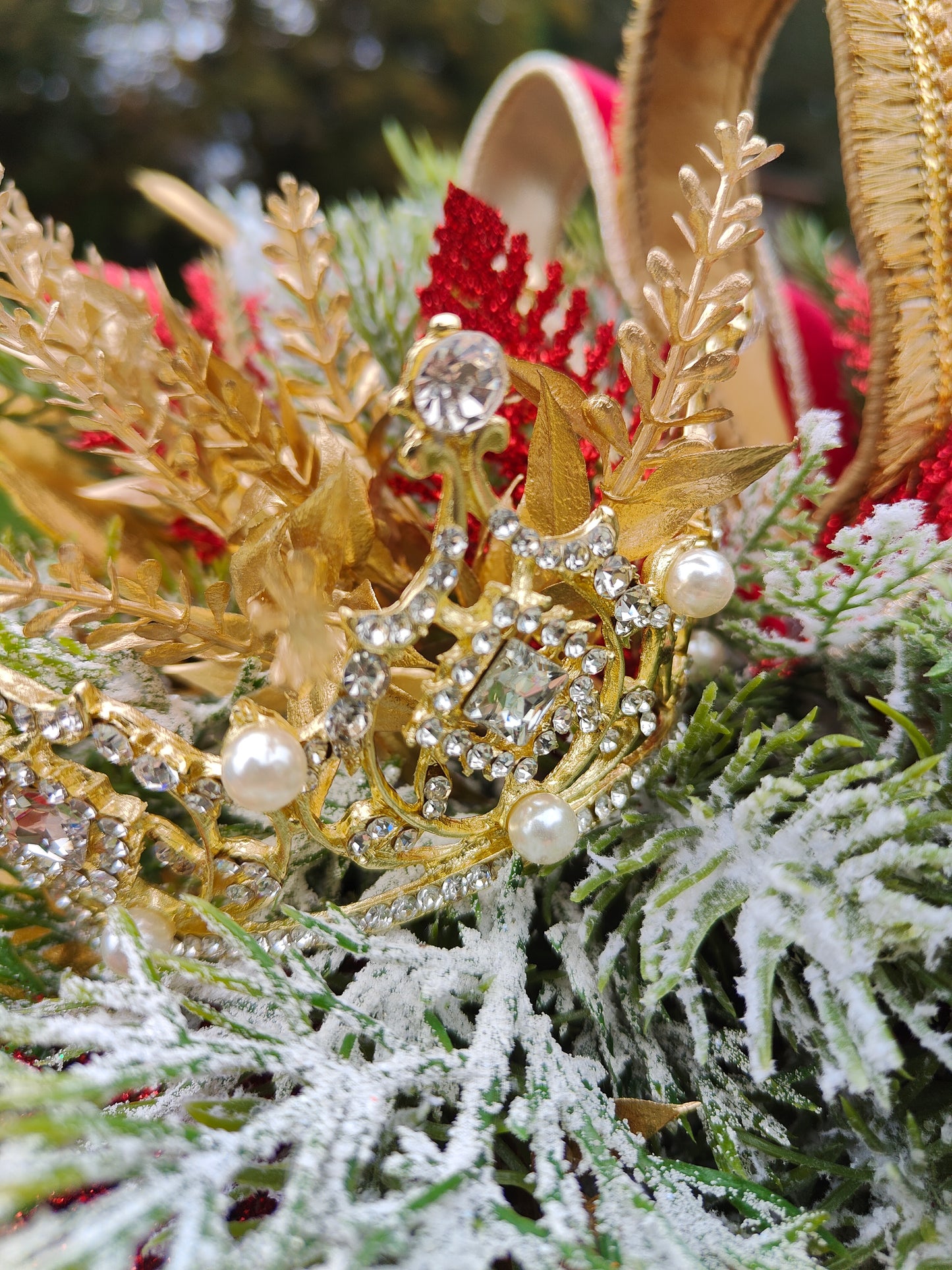 Christmas drum decoration red and gold regal centrepiece Farrisilk ribbons gems