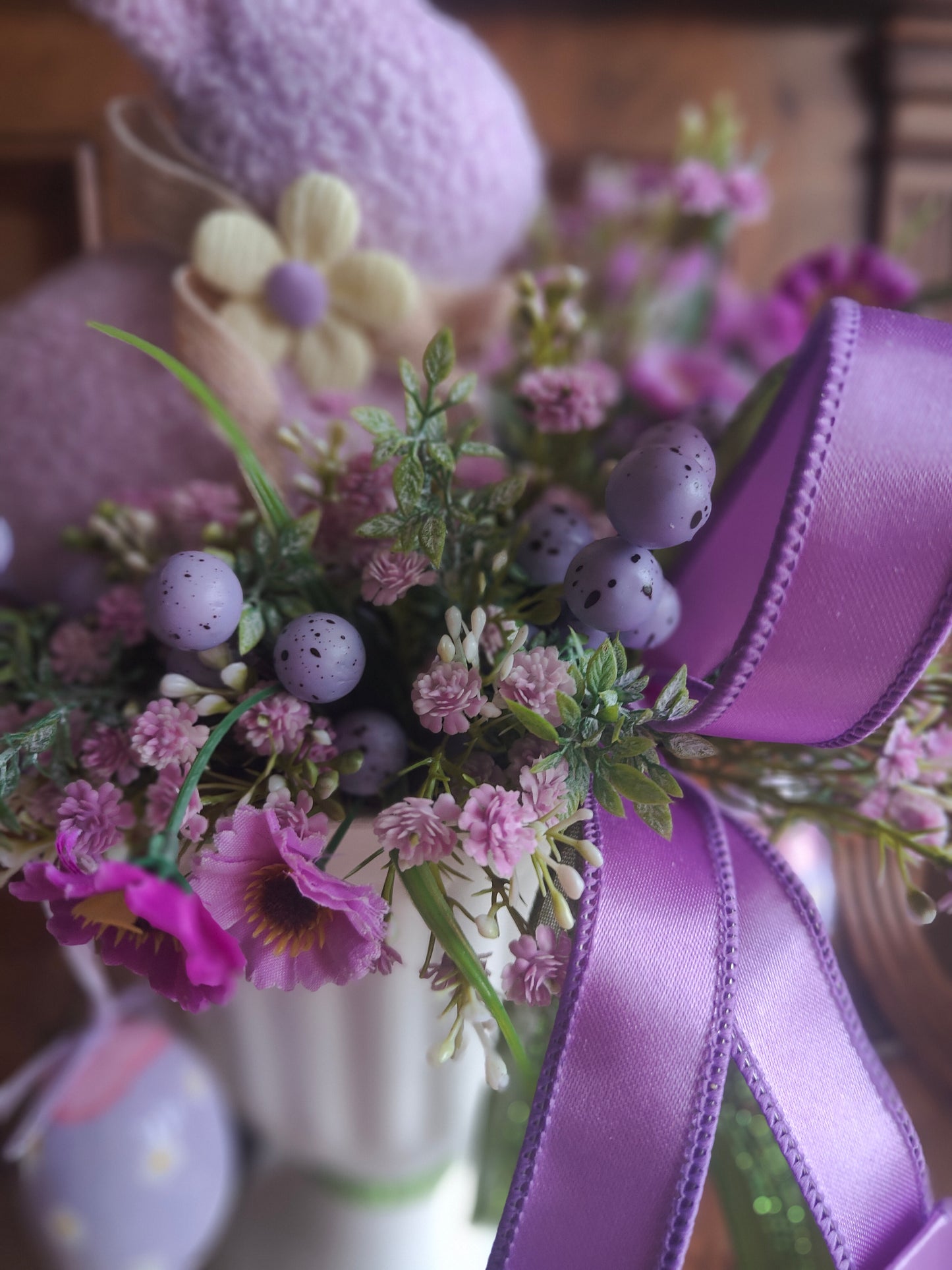 Easter centrepiece decoration bunny lavender and green tablecentre arrangement